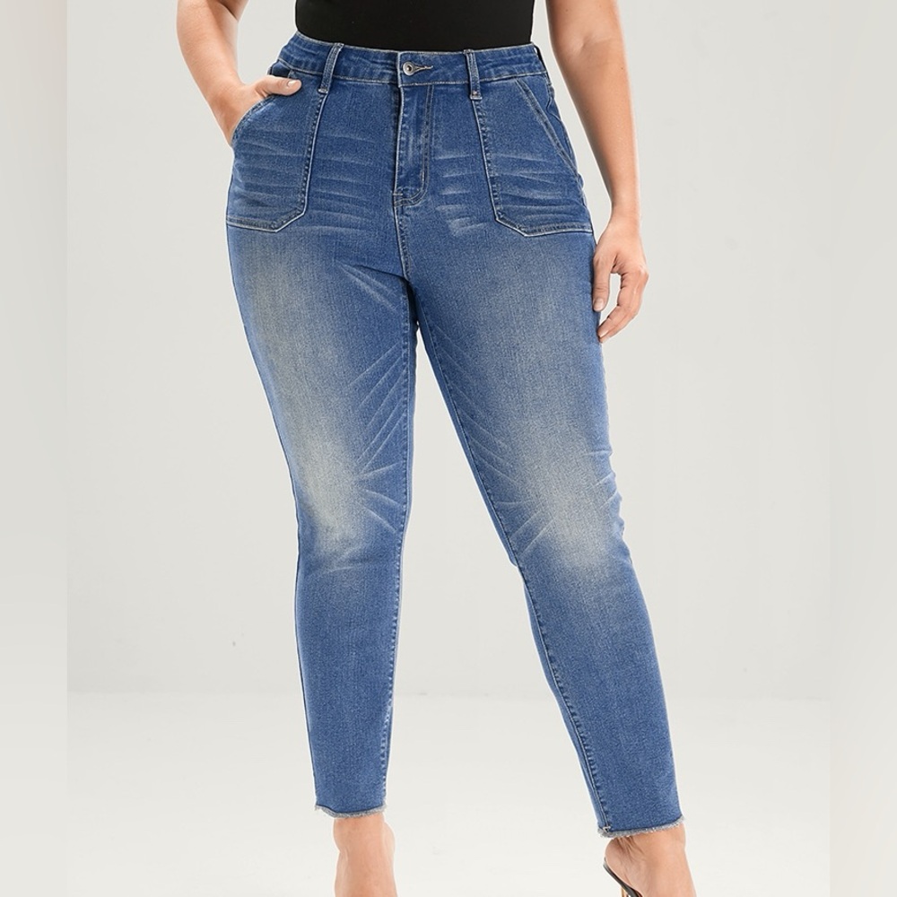 BloomChic High Rise Blue Jeans - Picture 1 of 6